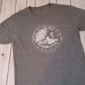 Magnolia tee